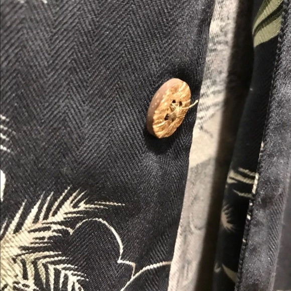 Tommy Bahama Floral Shirt - Picture 5 of 5